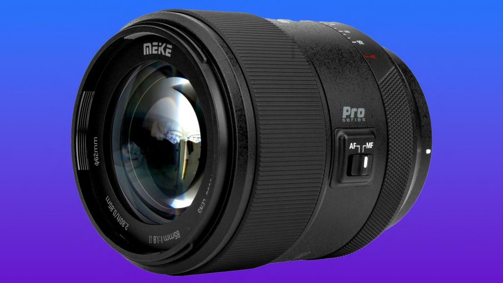 Об'єктив Meike AF 85mm f/1.8 II Pro Series з передньою різьбою 62 мм та перемикачем AF/MF на градієнтному фоні