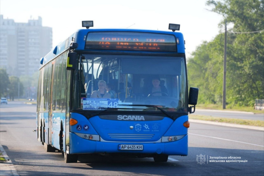 Комунальний автобус у Запоріжжі