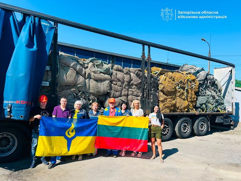 Рулони антидронової сітки різних типів, отримані від міжнародних донорів